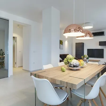 Authentic アパート *