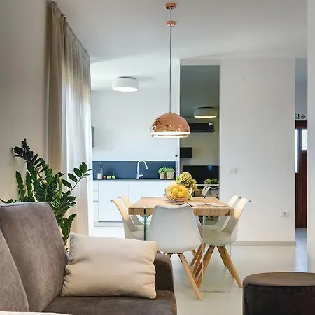 Authentic アパート *