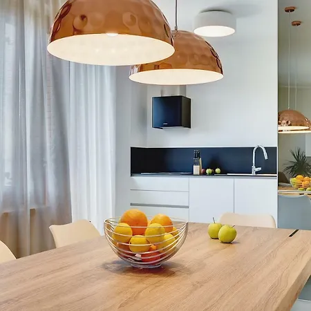 アパート Authentic *