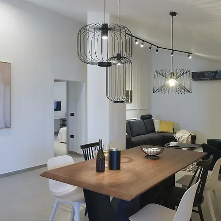 Authentic アパート *