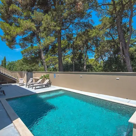 Daire Authentic Pula