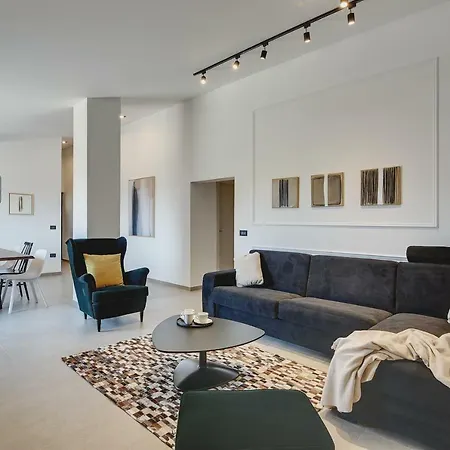 アパート Authentic プーラ