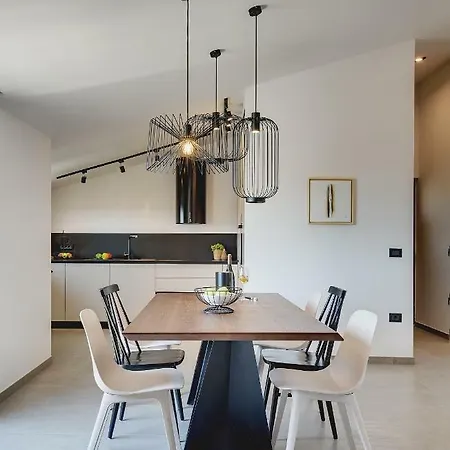 Authentic * プーラ